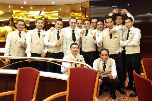 assistant-waiter-cruise-ship-job-position-description-crew-center