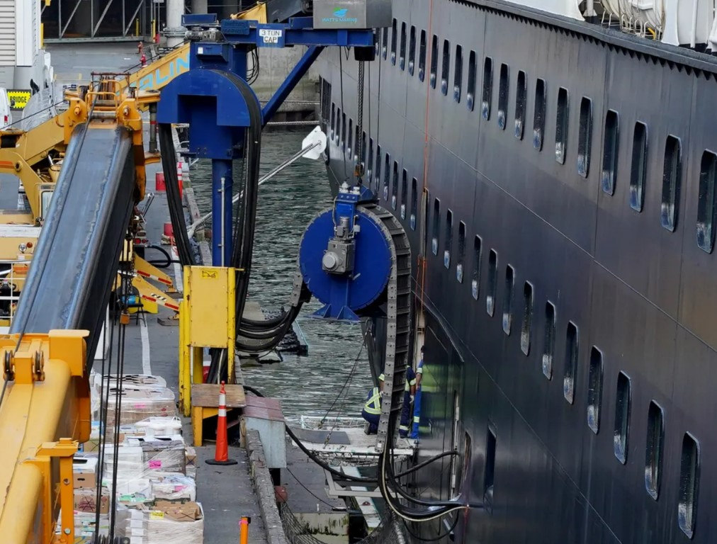 Holland America Line Achieves Full Fleet Shore Power Capability