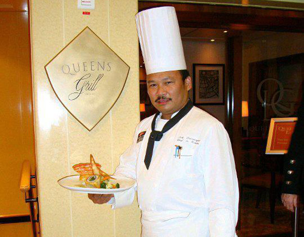 chef in cruise ship