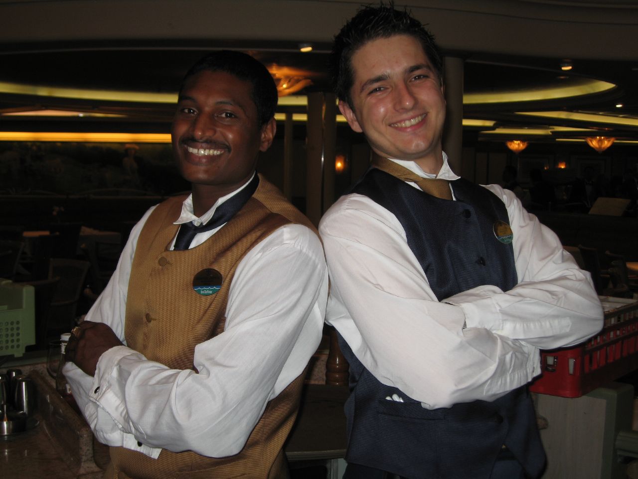 cruise ship bar manager qualifications