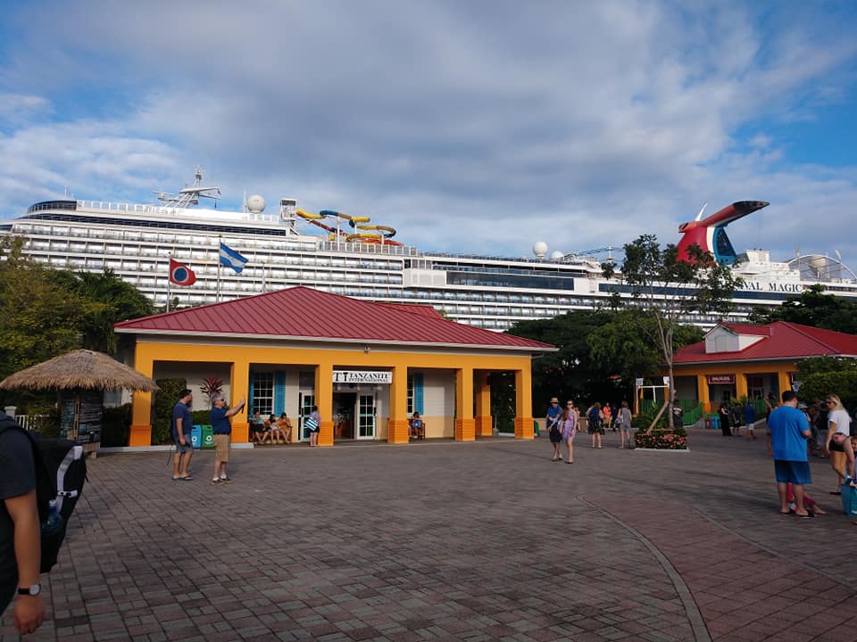 Roatan, Honduras Cruise Ship Schedule January-June 2020 | Crew Center