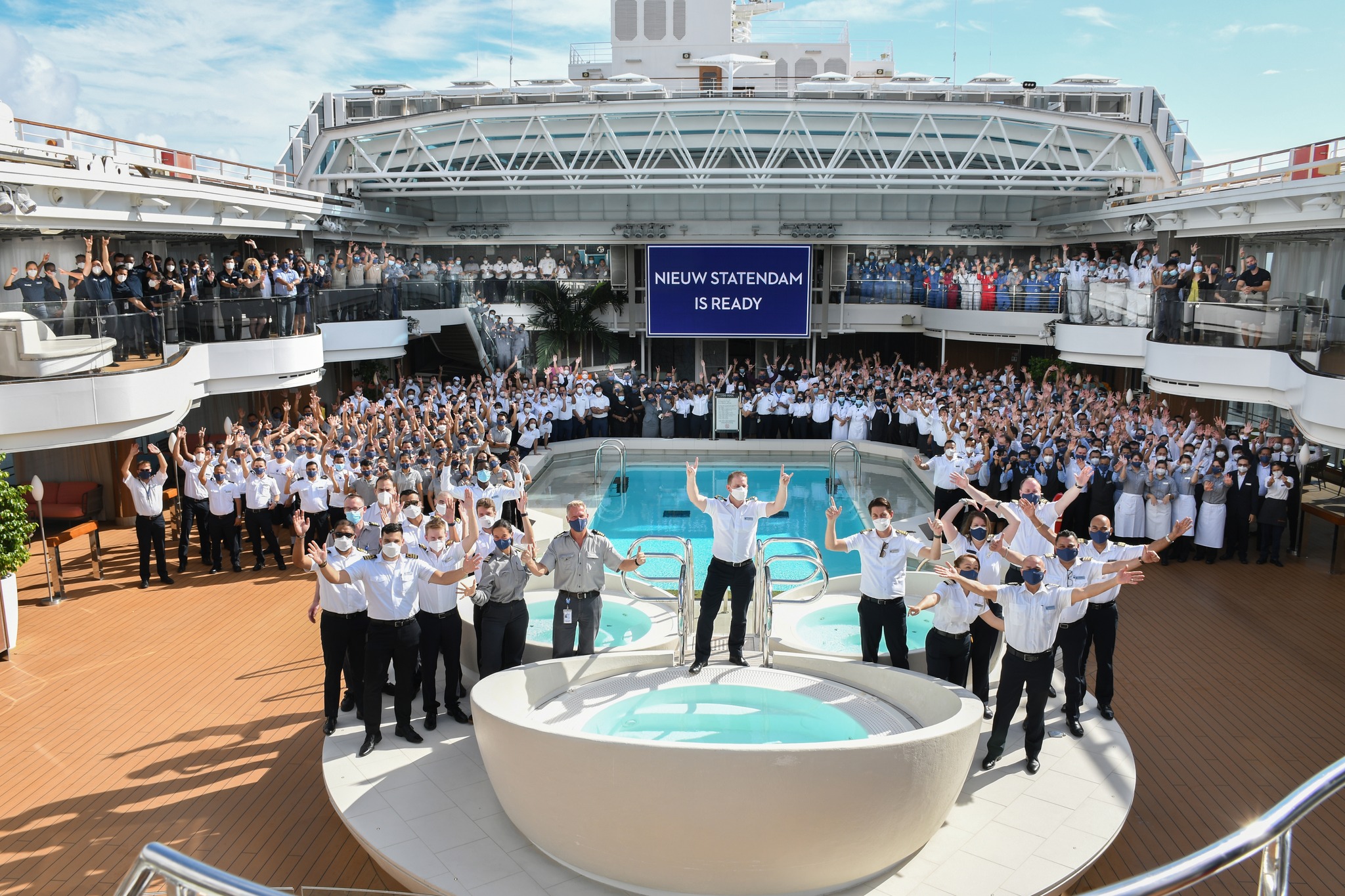 nieuw statendam cruise director