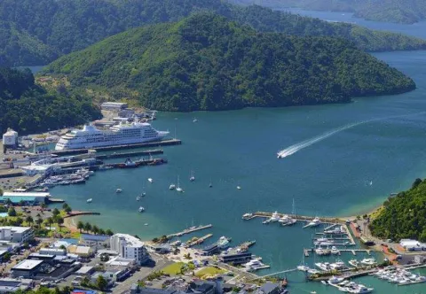 cruise ships lyttelton