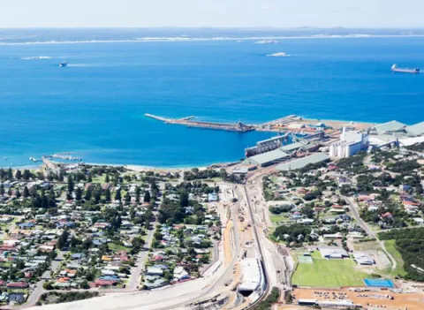 where do oceania cruise ships dock in sydney australia