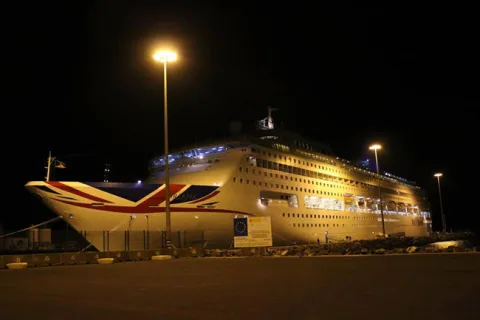 barcelona cruise terminal departures