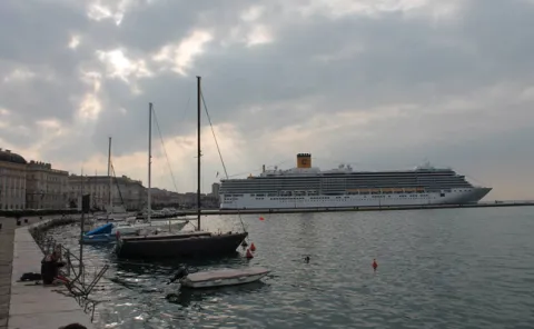 cruise ship schedule naples italy